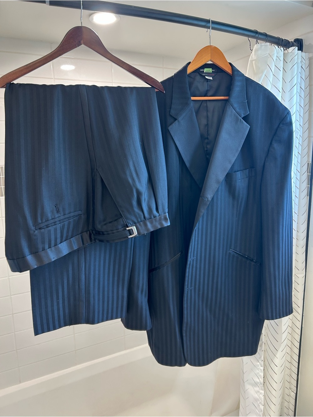 Rare 52L Striped Tuxedo